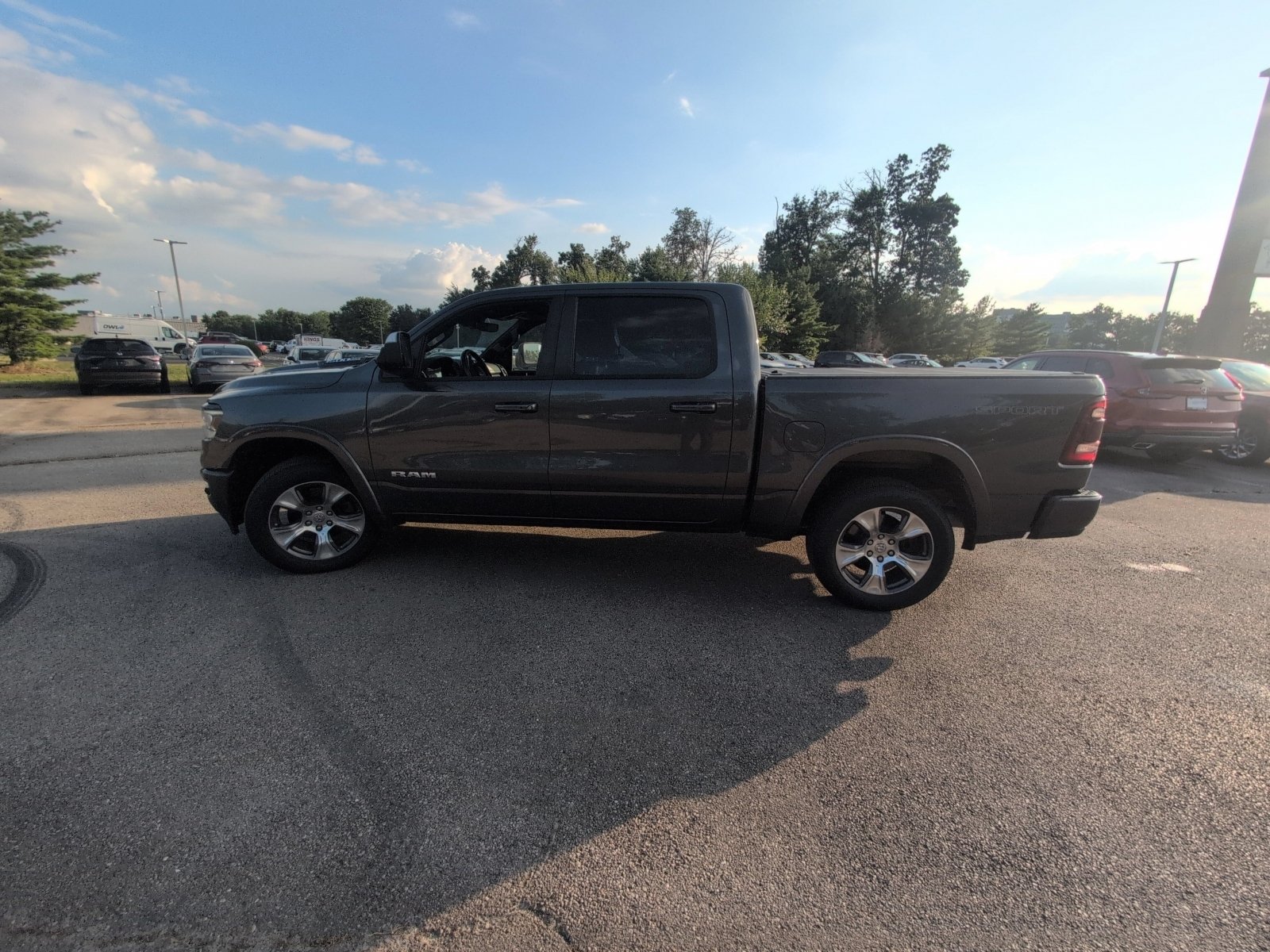 Used 2021 RAM 1500 Laramie w/ Sport Appearance Package AWD/4WD image 8