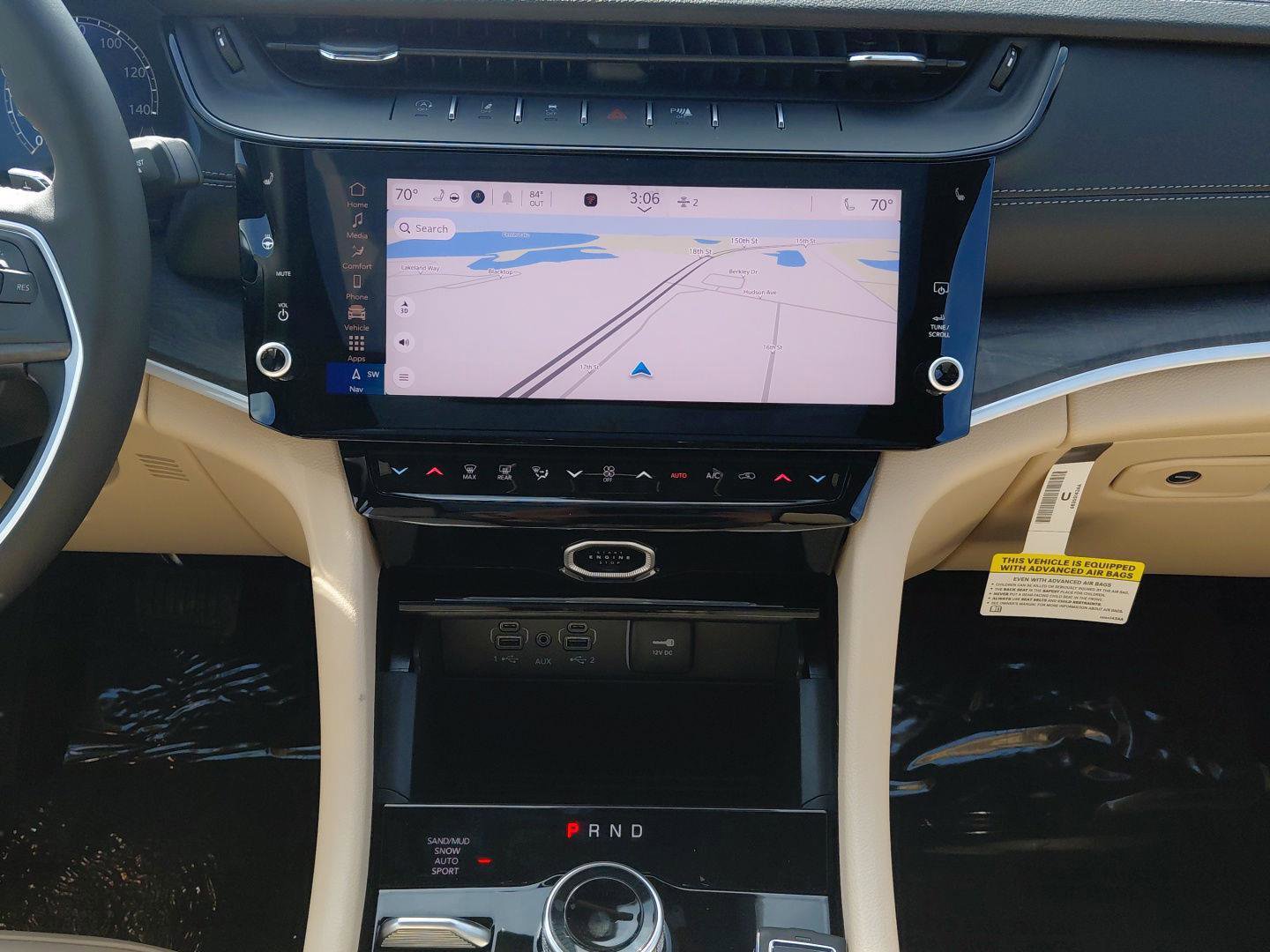 New 2026 Jeep Grand Cherokee Limited w/ Trailer Tow Package image 39