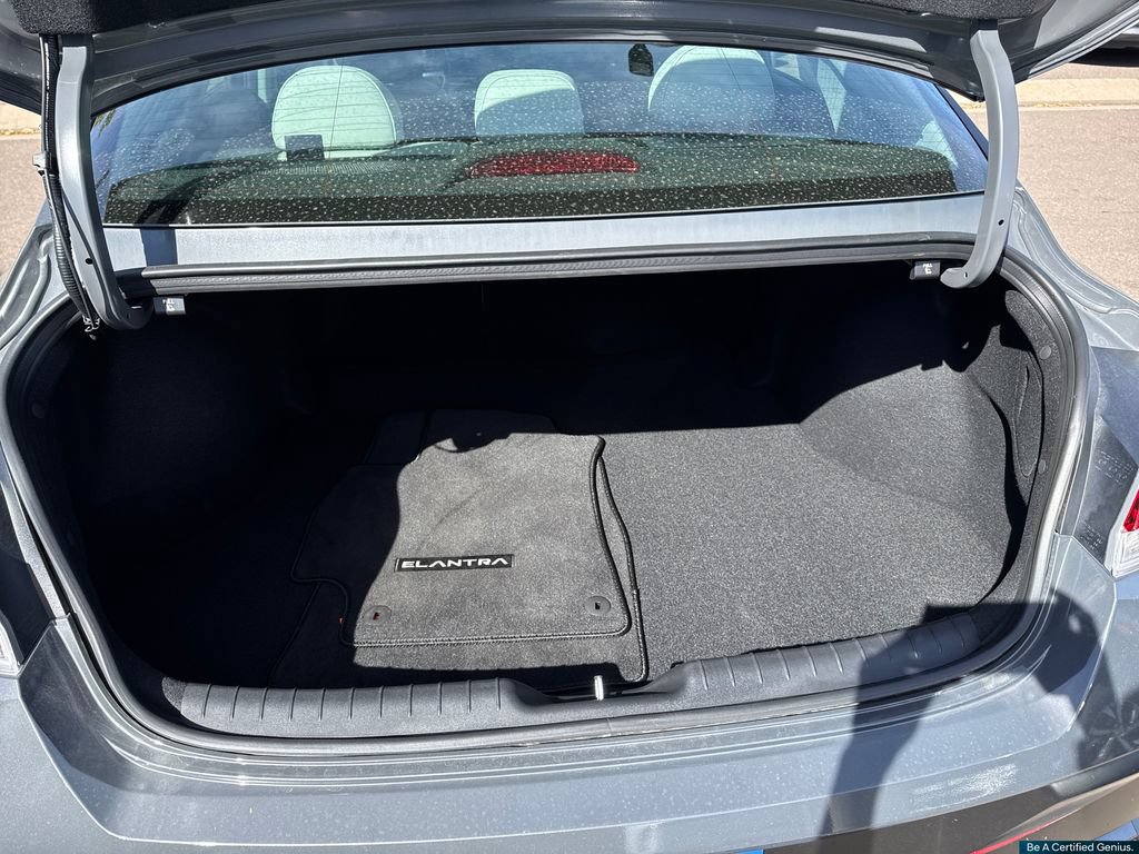 Certified 2026 Hyundai Elantra Limited FWD image 15