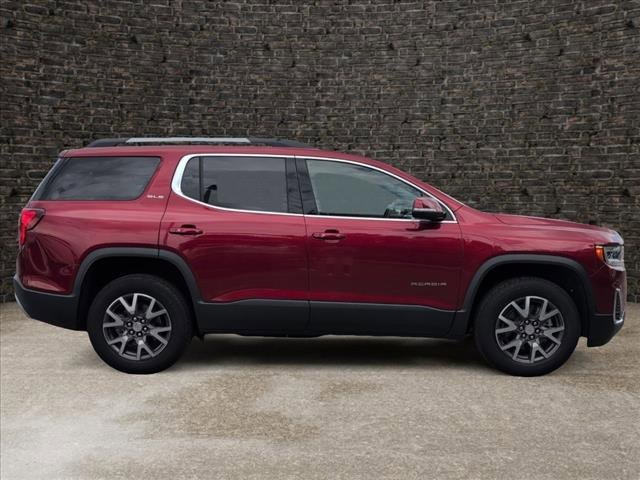 Used 2023 GMC Acadia SLE w/ Driver Convenience Package image 3