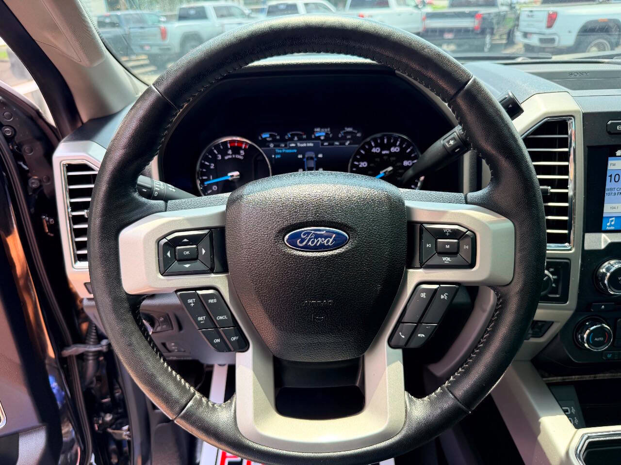 Used 2017 Ford F250 Lariat w/ Lariat Ultimate Package AWD/4WD image 24