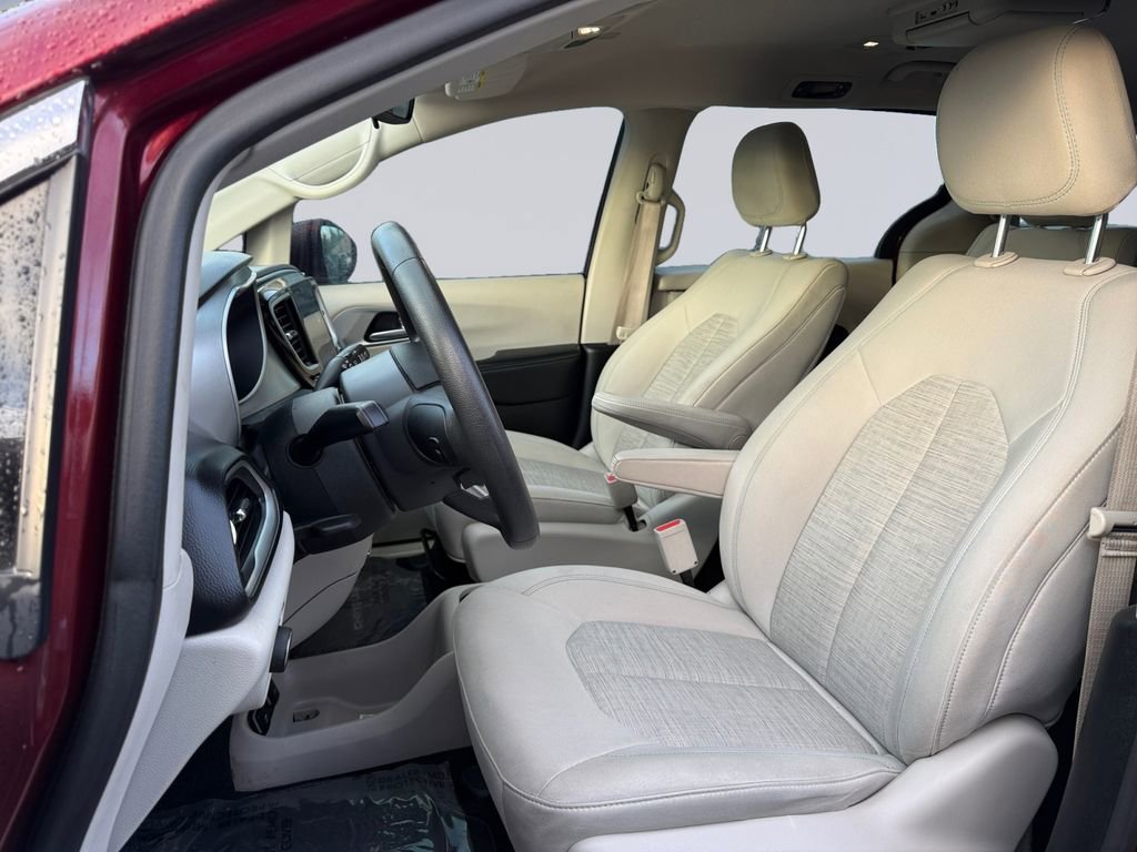 Used 2018 Chrysler Pacifica Touring Plus image 12