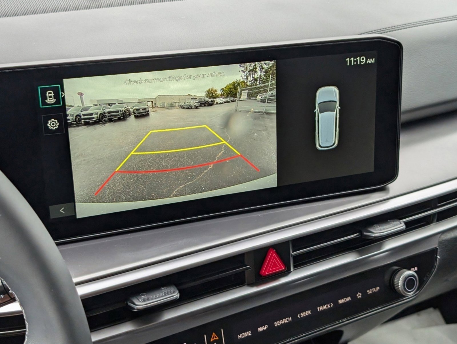 Used 2025 Kia Sorento S w/ Panoramic Sunroof Package image 23