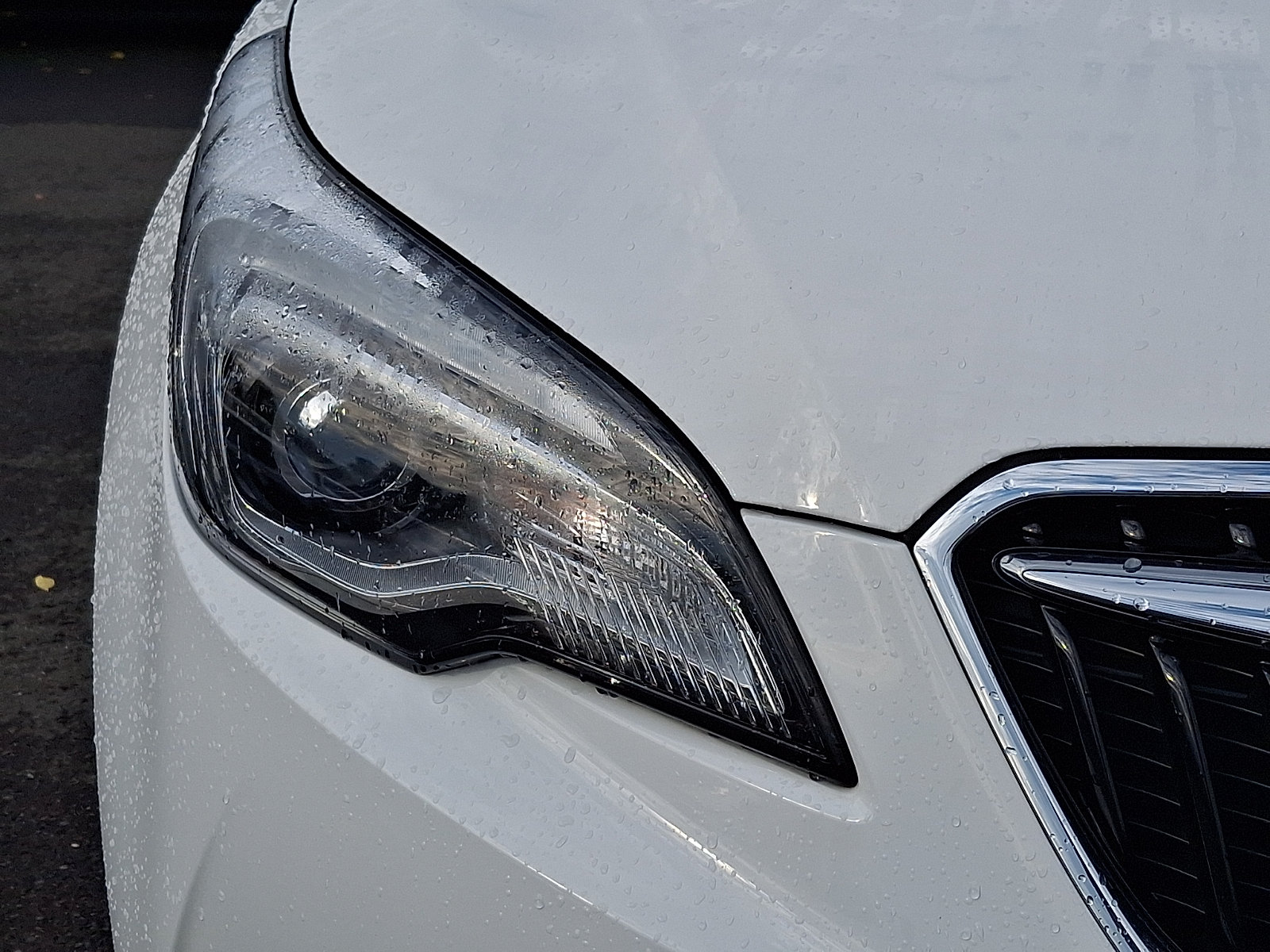 Used 2020 Buick Envision Essence FWD image 9