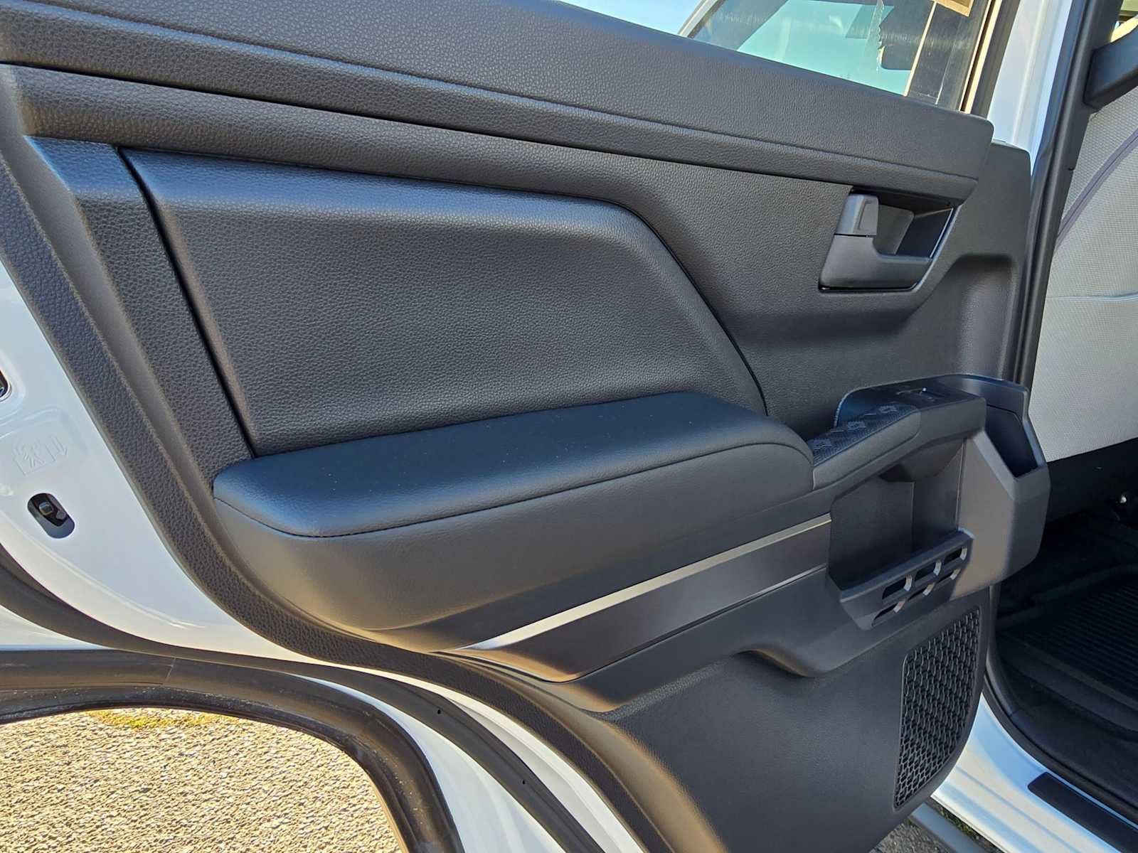 Certified 2025 Toyota 4Runner SR5 image 16