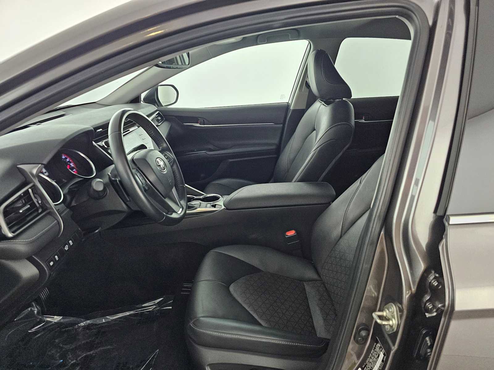 Used 2019 Toyota Camry XSE image 20