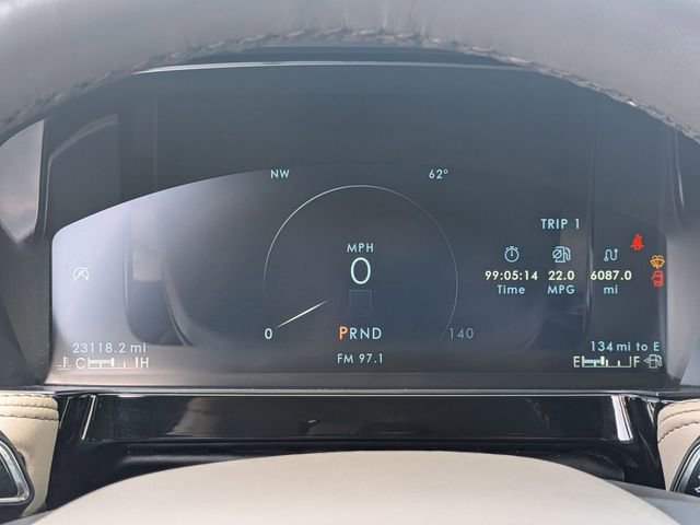 Used 2023 Lincoln Corsair Reserve w/ Towing Package AWD/4WD image 17