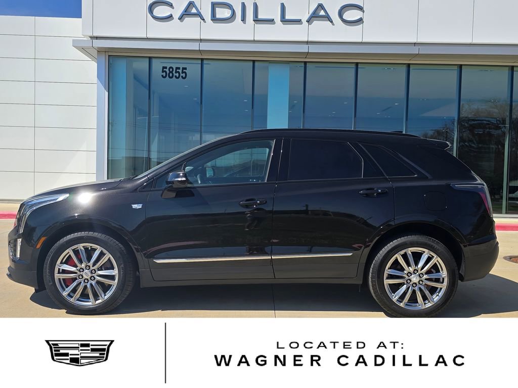 New 2025 Cadillac XT5 Sportv image 2