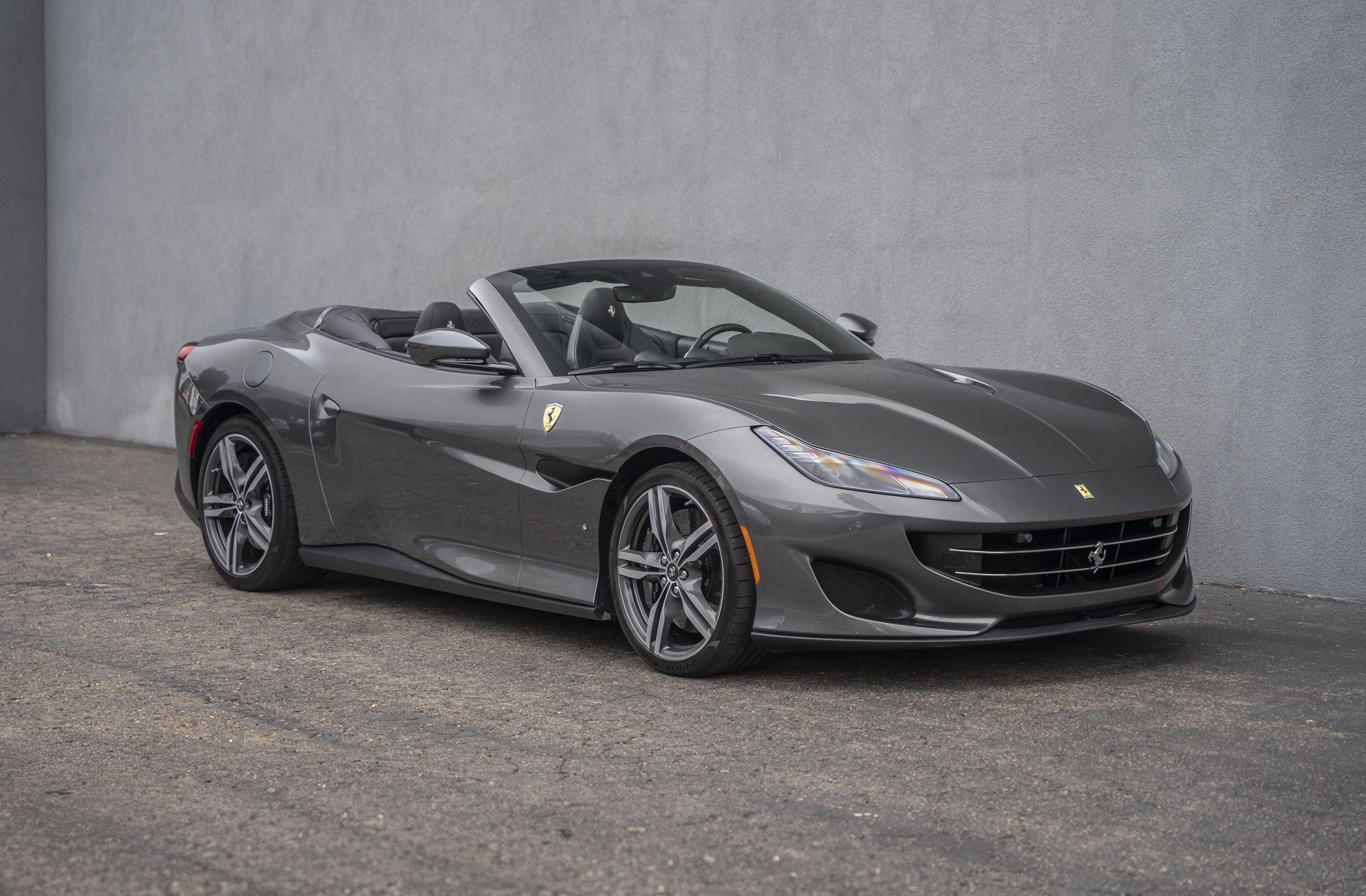 Used 2020 Ferrari Portofino RWD image 7
