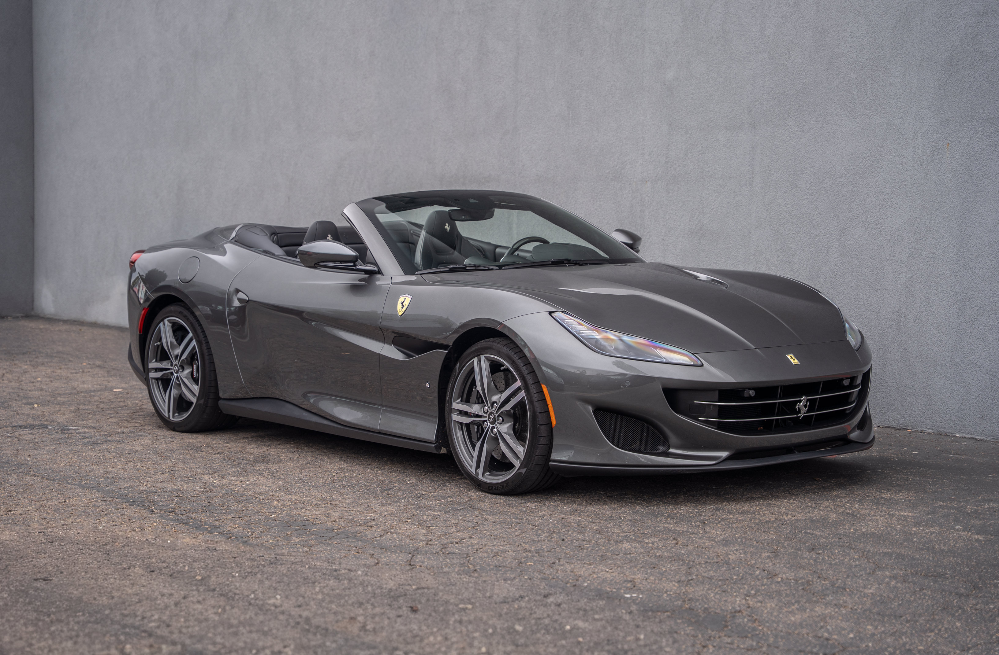 Used 2020 Ferrari Portofino RWD image 7