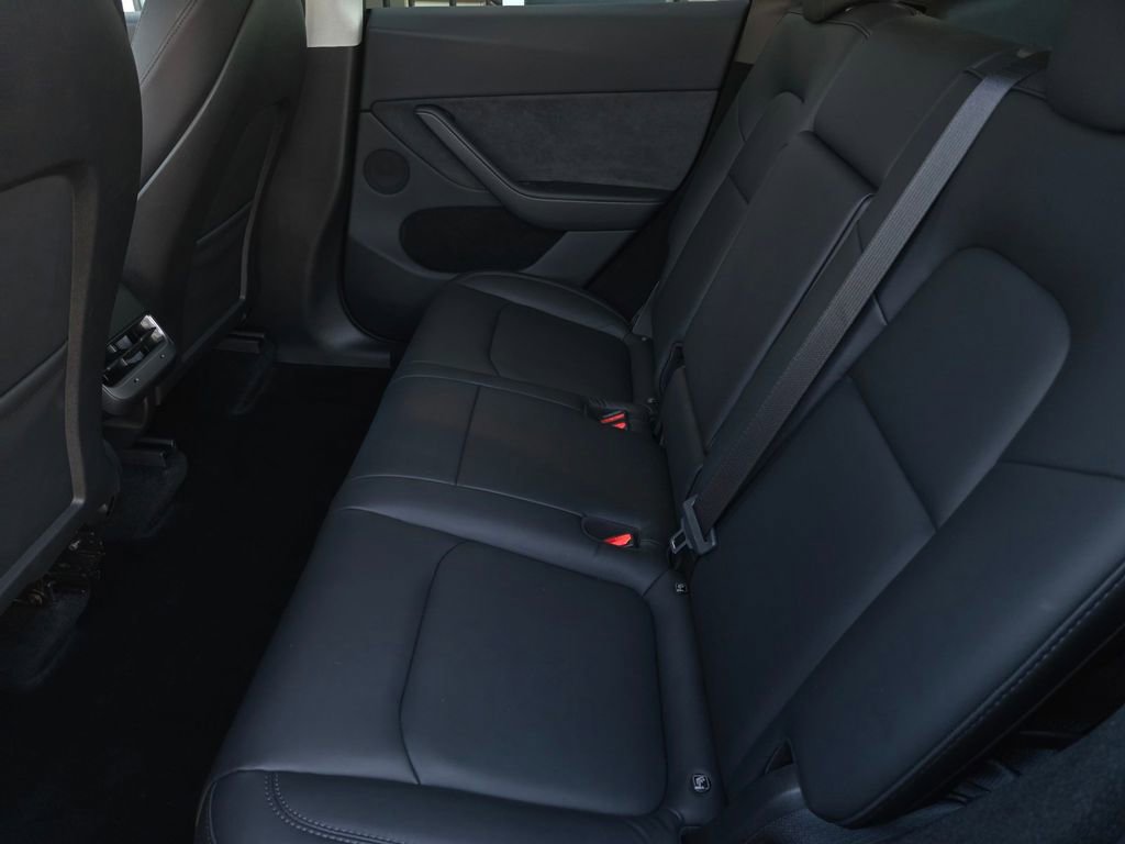 Used 2023 Tesla Model Y Long Range image 12