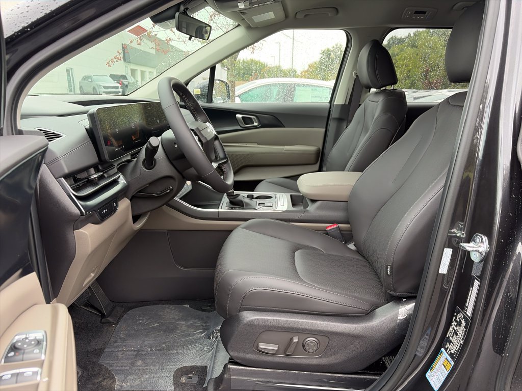 New 2027 Kia Carnival FWD image 13