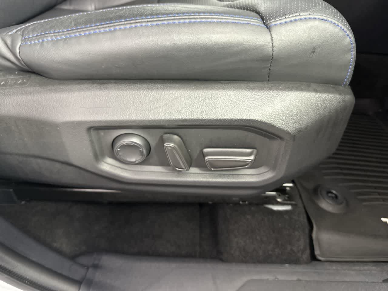 Used 2024 Toyota Tundra Platinum AWD/4WD image 23
