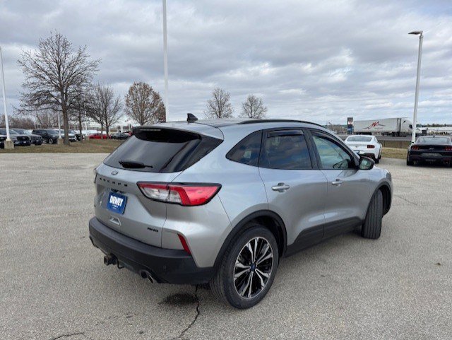 Used 2022 Ford Escape SEL w/ SEL Stealth AWD Package image 9