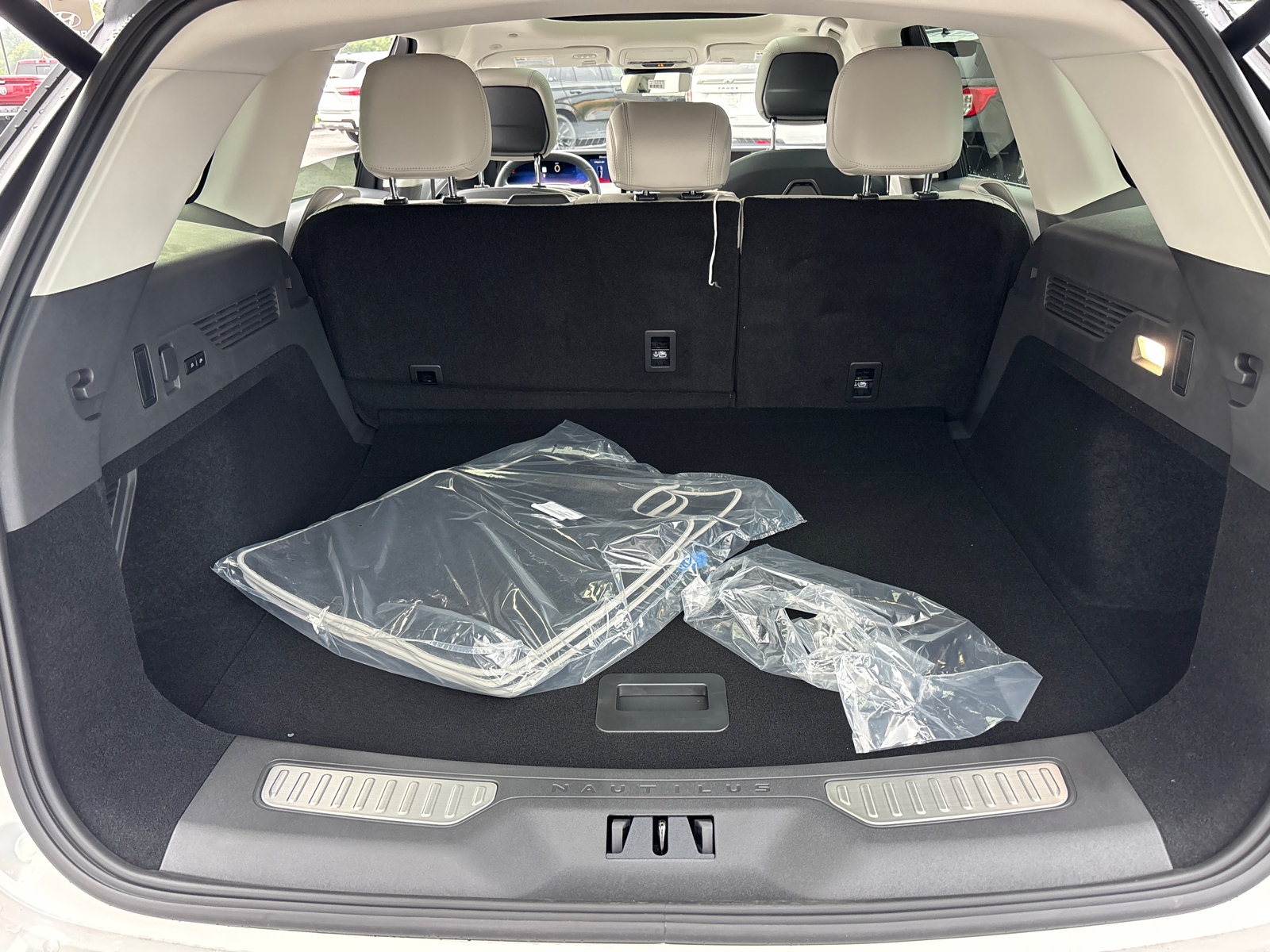 New 2026 Lincoln Nautilus Reserve AWD/4WD image 9