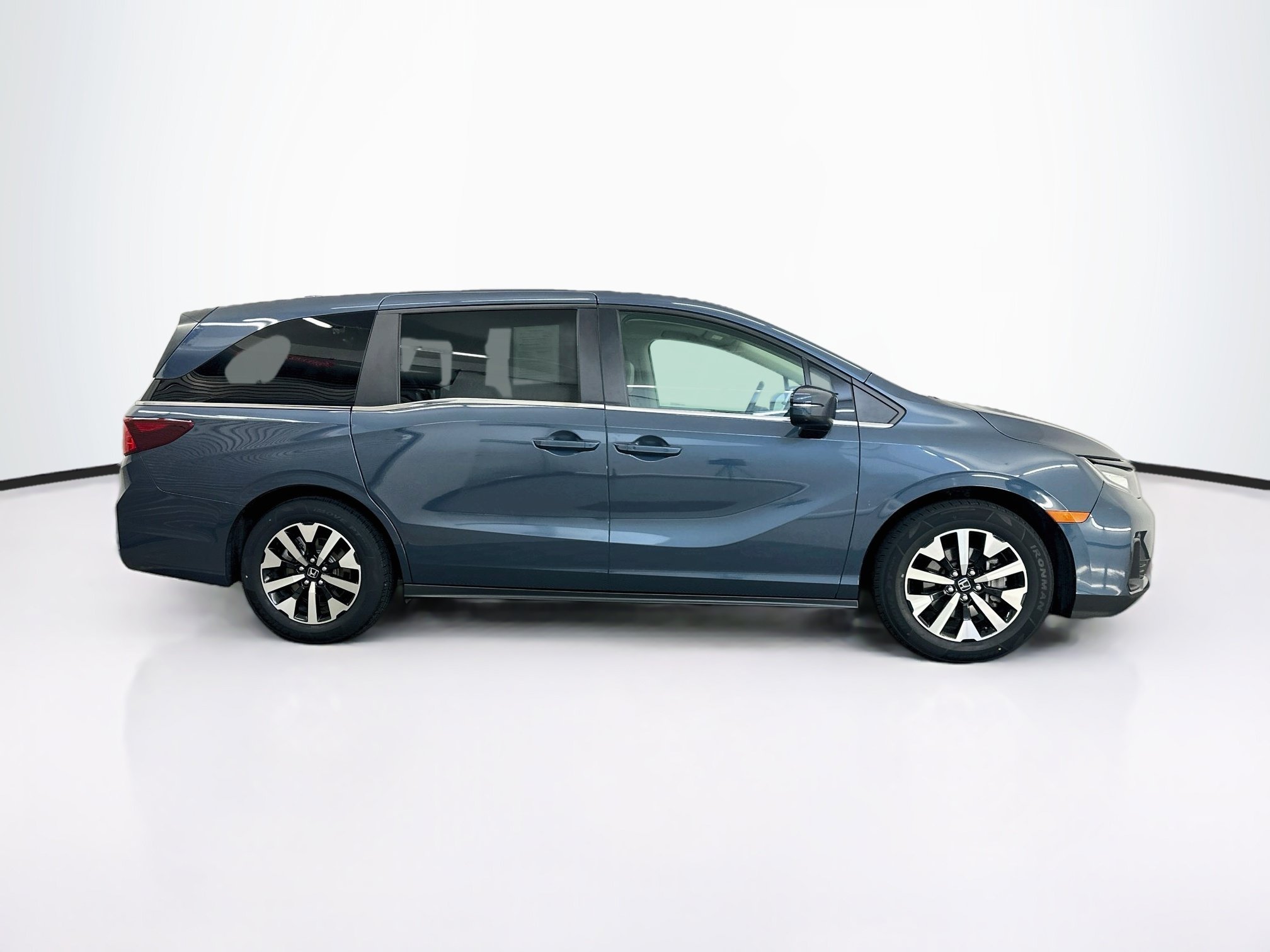 Used 2025 Honda Odyssey EX-L image 10