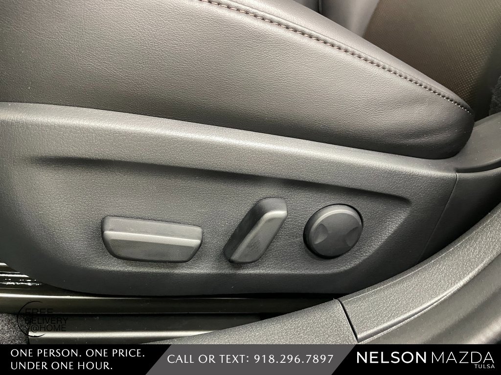 New 2026 MAZDA MAZDA3 Hatchback w/Premium Plus Pkg image 19