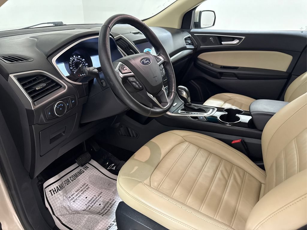 Used 2017 Ford Edge SEL w/ Equipment Group 201A FWD image 17