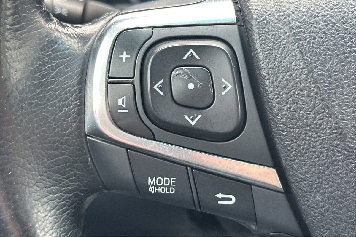 Used 2017 Toyota Camry XLE image 31