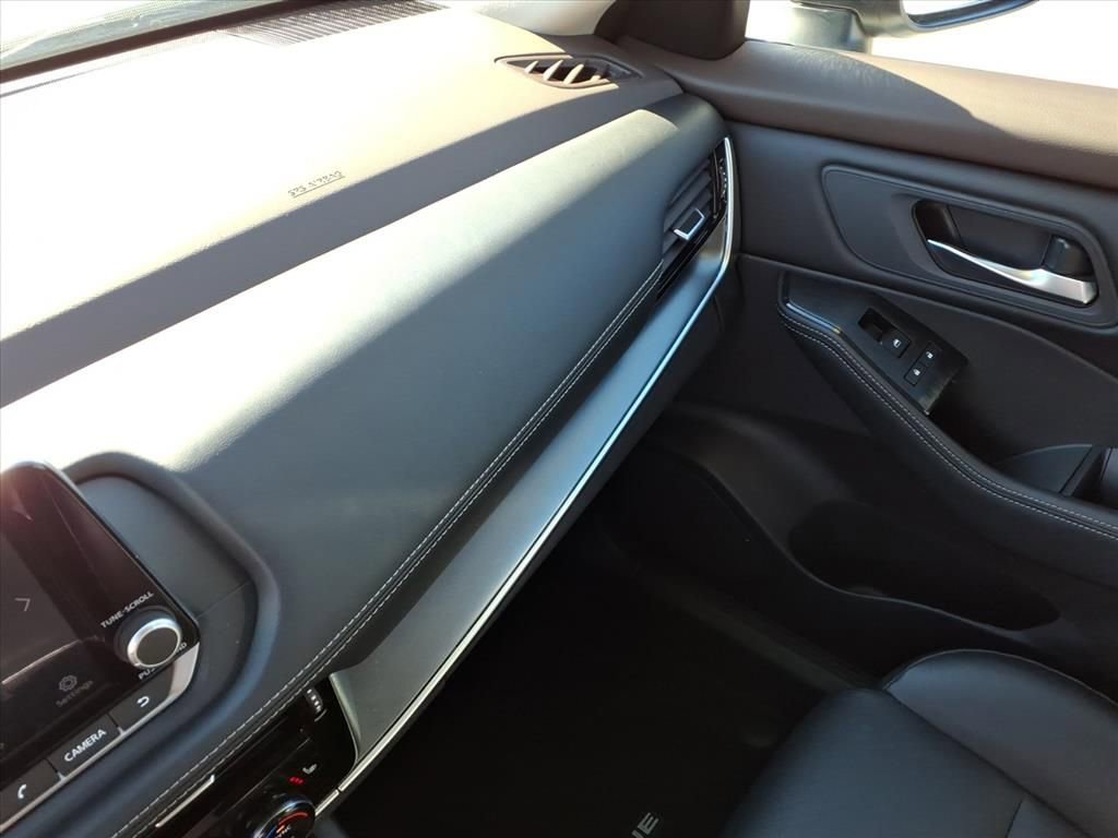 Used 2023 Nissan Rogue SV w/ SV Premium Package image 30