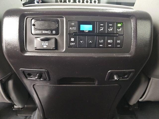 Used 2019 Toyota Sequoia Platinum image 33