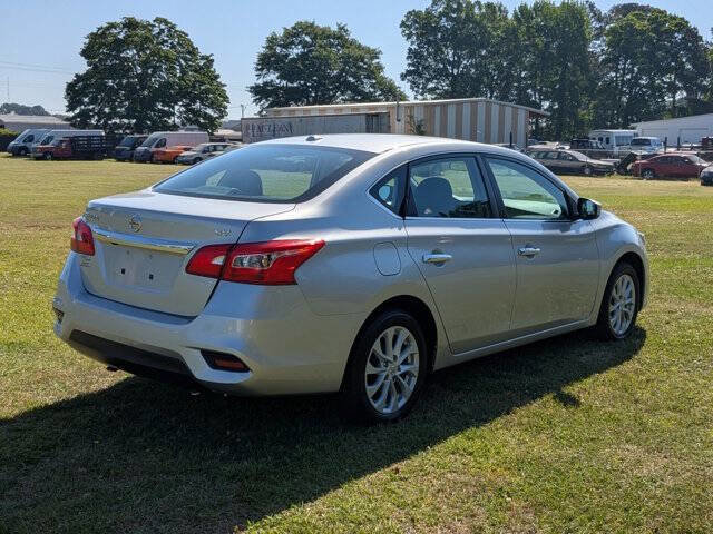 Used 2019 Nissan Sentra SV FWD image 3
