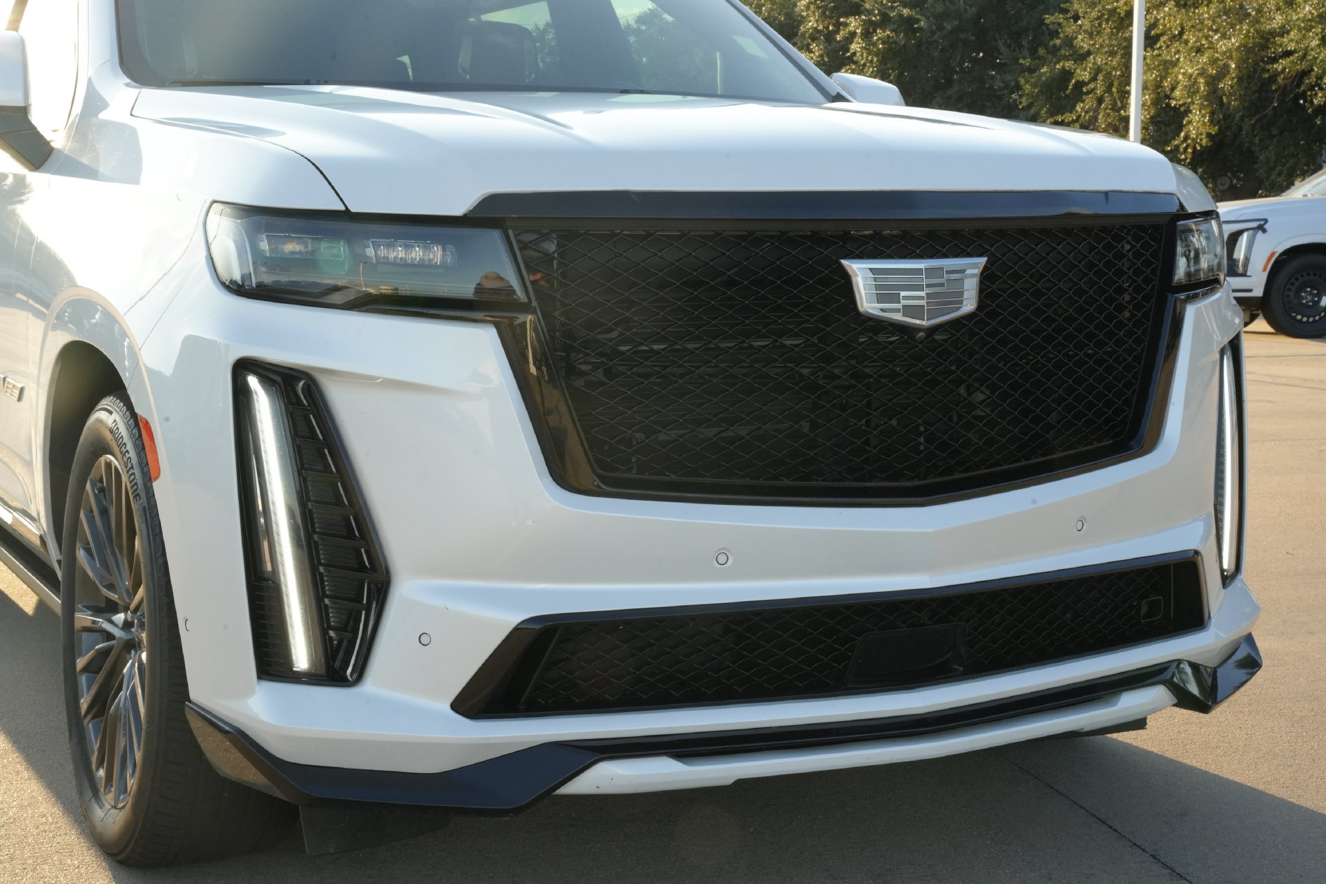 Certified 2023 Cadillac Escalade ESV V w/ LPO, ONYX Package AWD/4WD image 23