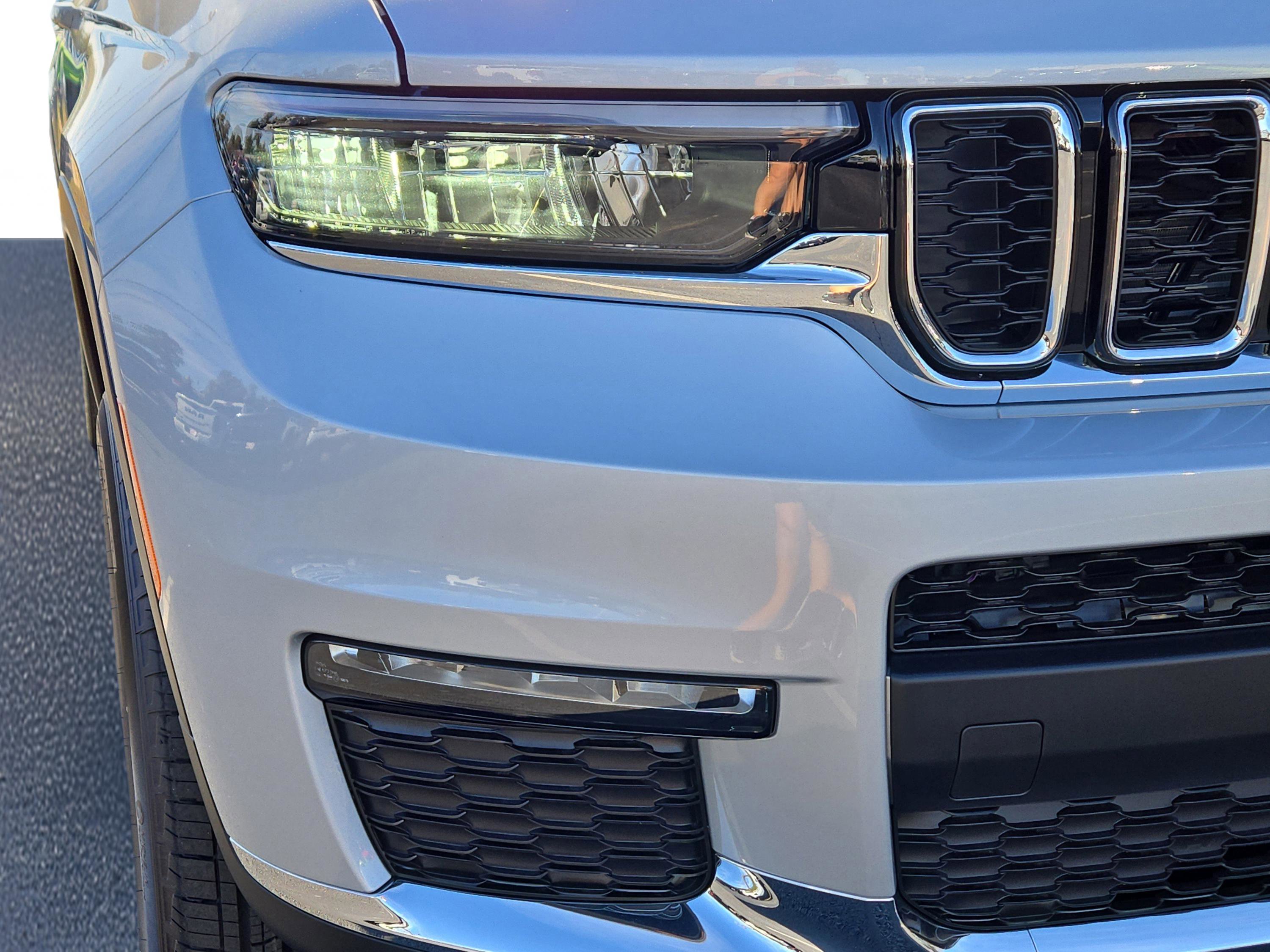 New 2025 Jeep Grand Cherokee L Limited image 3