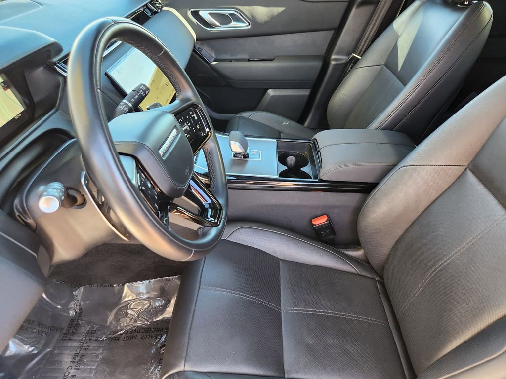 Used 2025 Land Rover Range Rover Velar Dynamic SE image 4