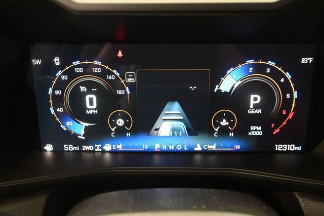Used 2025 Chevrolet Colorado Trail Boss AWD/4WD image 19