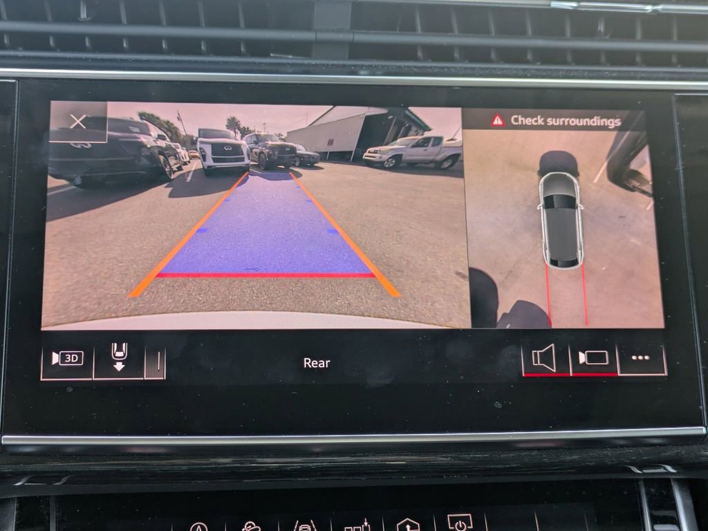 Used 2019 Audi Q8 Premium Plus w/ Premium Plus image 22