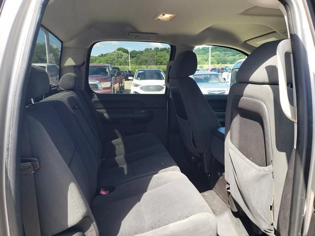 Used 2008 Chevrolet Silverado 3500 LT AWD/4WD image 17