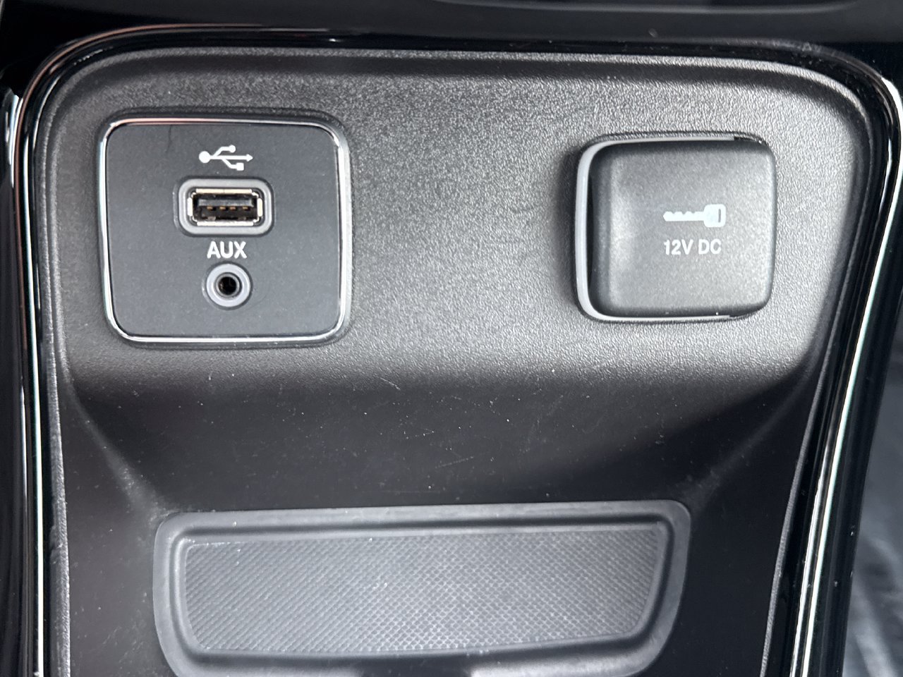 Used 2018 Jeep Compass Limited w/ Navigation Group FWD image 23
