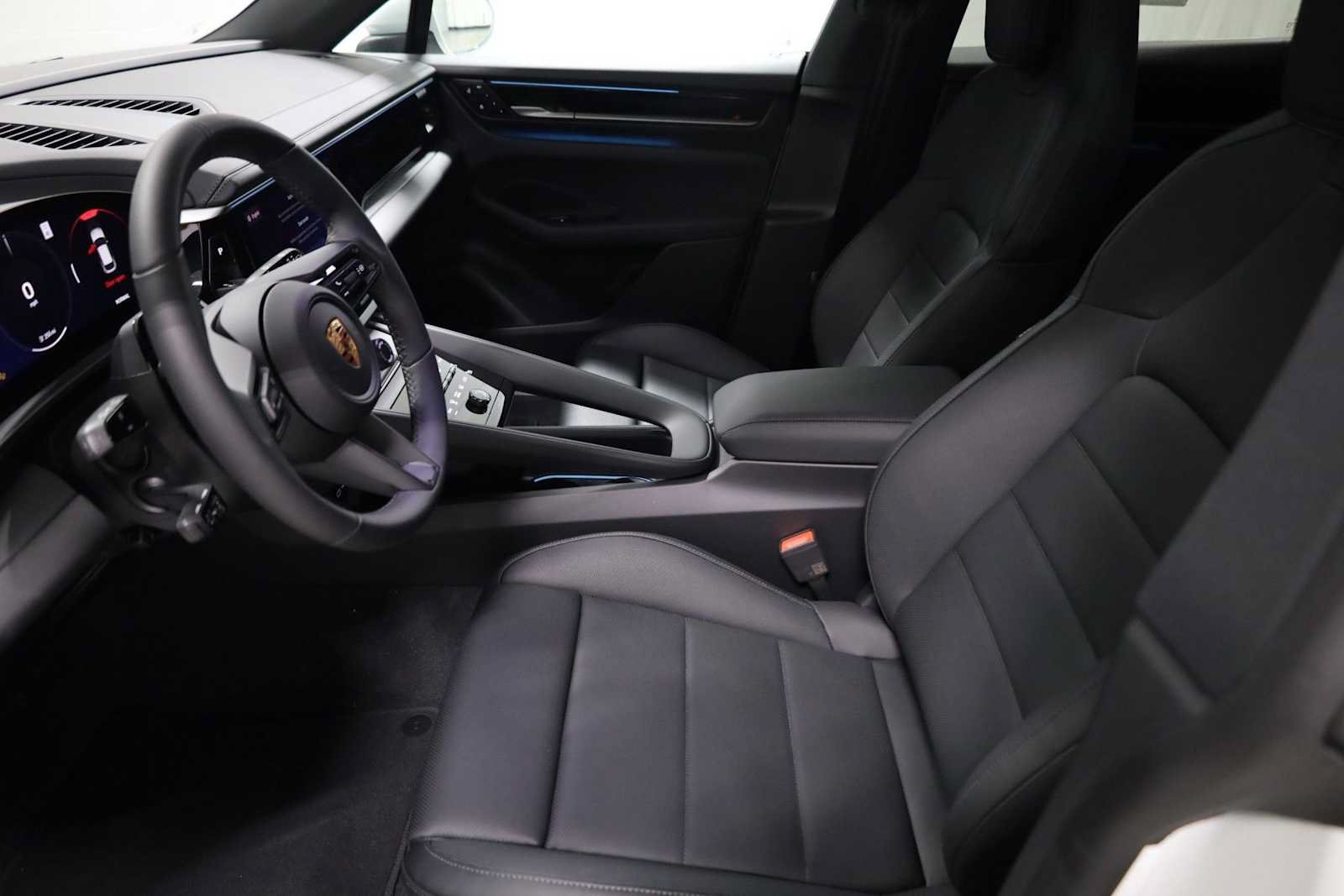 New 2026 Porsche Macan 4 Electric AWD/4WD image 5