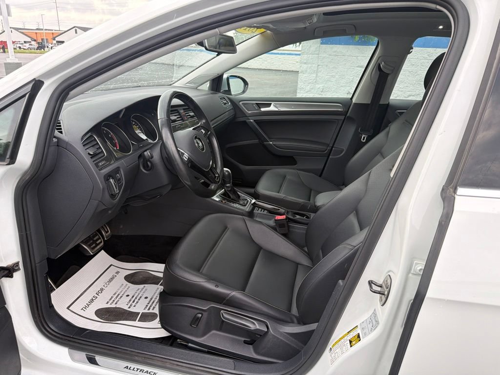 Used 2017 Volkswagen Golf Alltrack S AWD/4WD image 16