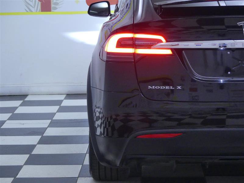 Used 2018 Tesla Model X 100D image 29