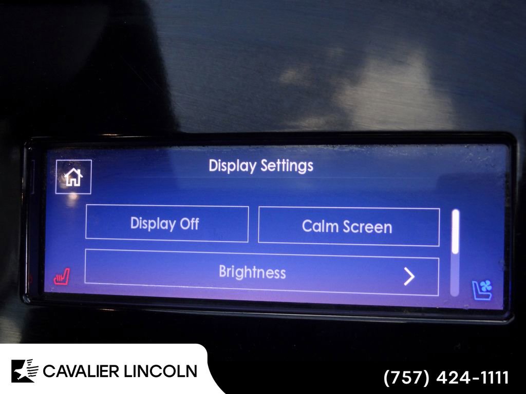 Certified 2024 Lincoln Navigator L 4WD image 17