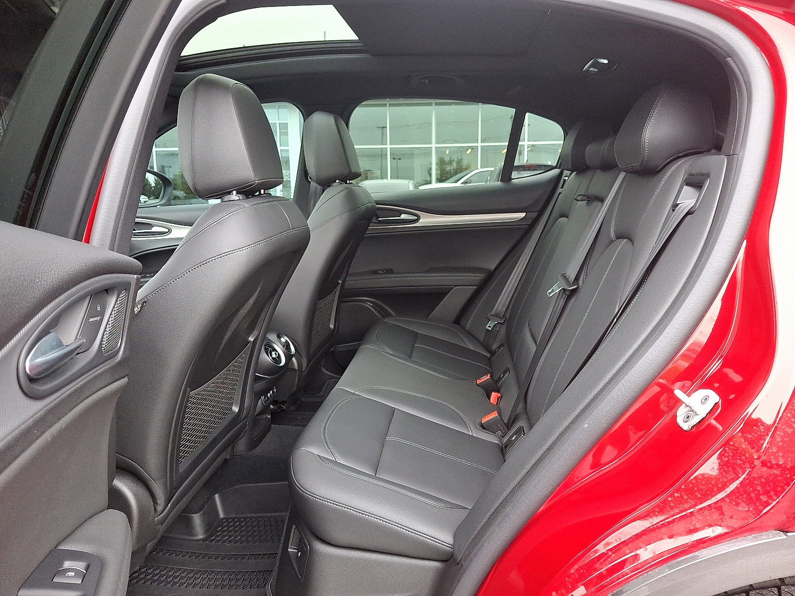 Used 2024 Alfa Romeo Stelvio Ti image 11