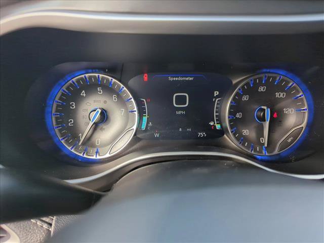 New 2025 Chrysler Pacifica Select AWD/4WD image 12