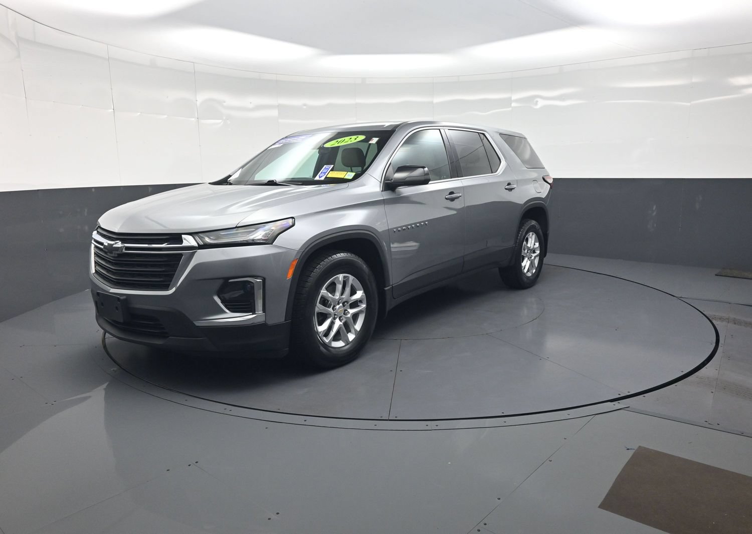 Used 2023 Chevrolet Traverse LS AWD/4WD image 7