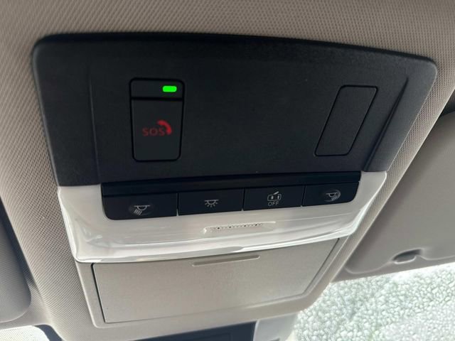 Used 2023 Nissan Rogue SV image 25