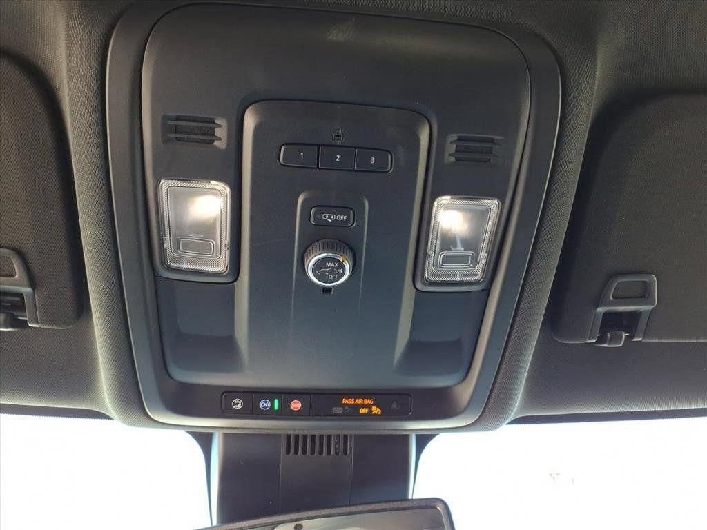 Used 2024 Chevrolet Tahoe LT AWD/4WD image 30