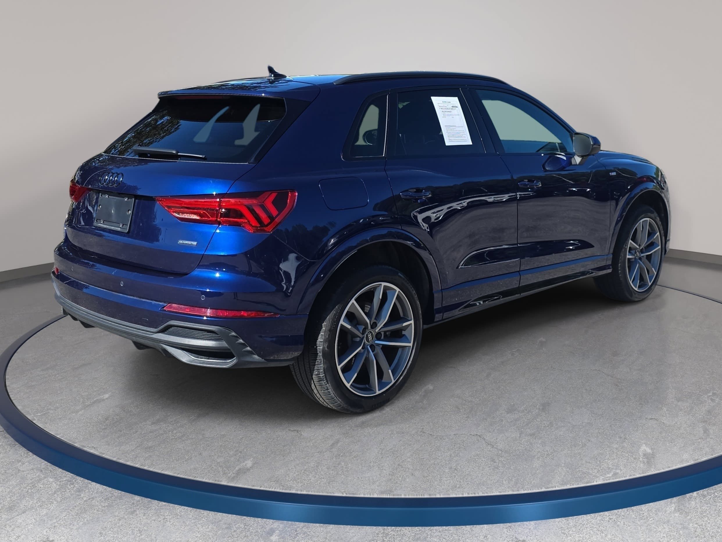 Used 2023 Audi Q3 2.0T Premium w/ Black Optic Sport Package AWD/4WD image 5