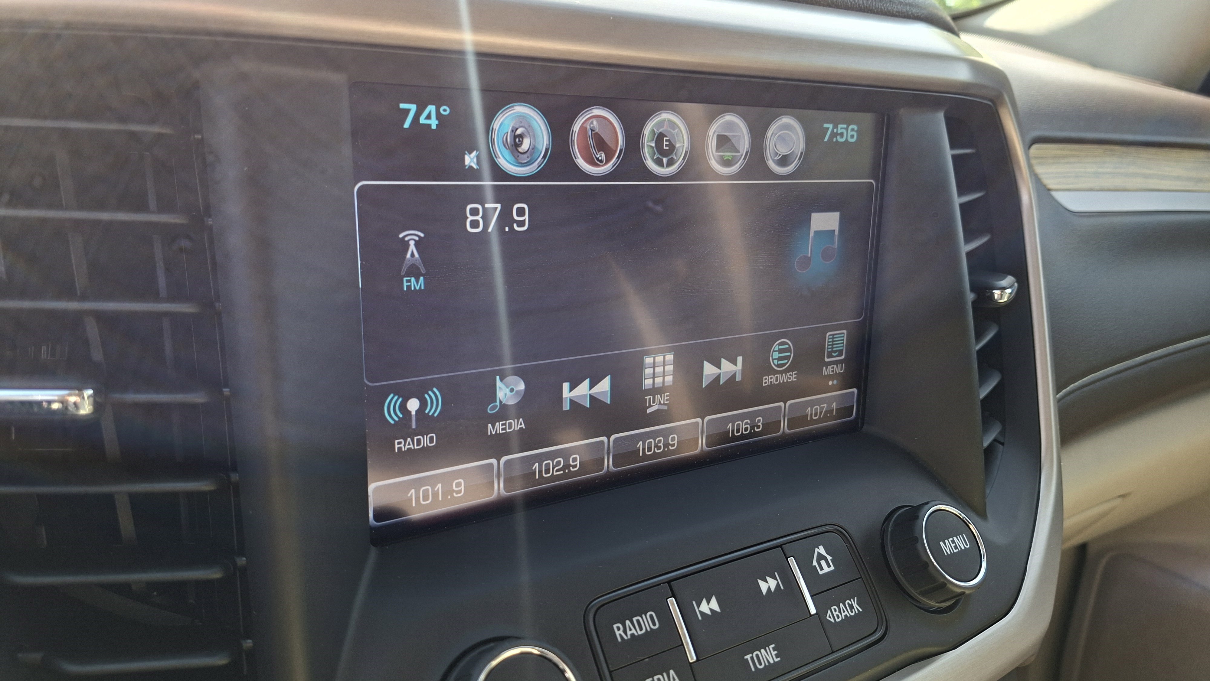 Used 2019 GMC Acadia Denali w/ Technology Package FWD image 14