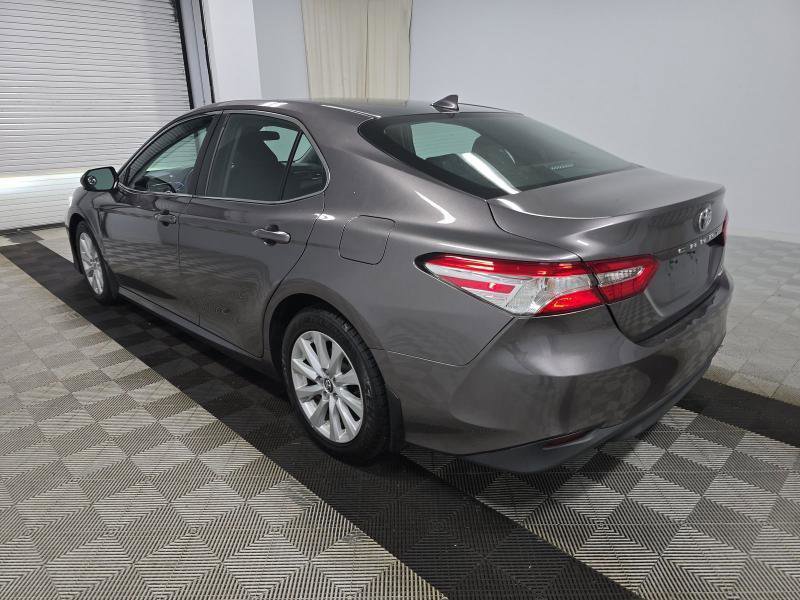 Used 2020 Toyota Camry LE image 4