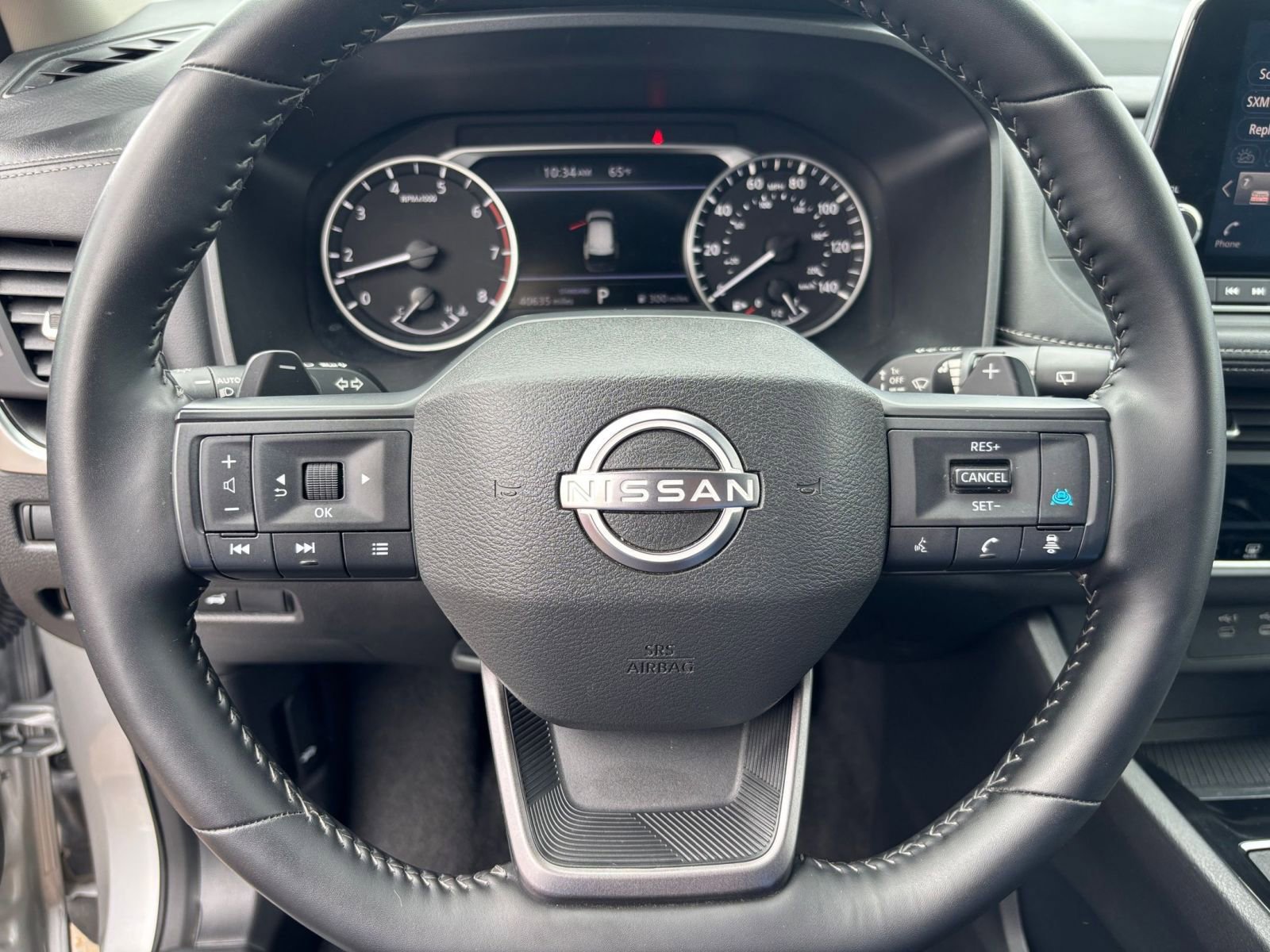 Used 2025 Nissan Rogue SV FWD image 30
