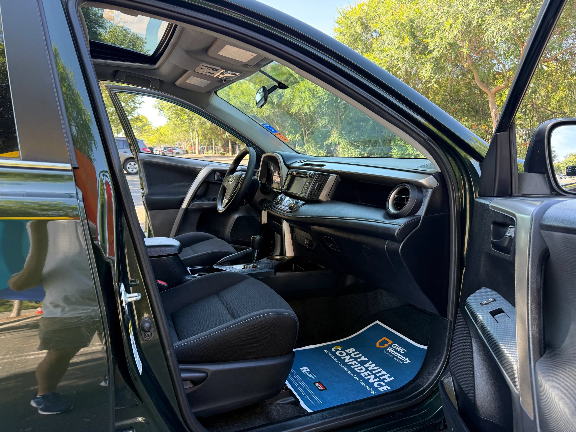 Used 2013 Toyota RAV4 XLE FWD image 13