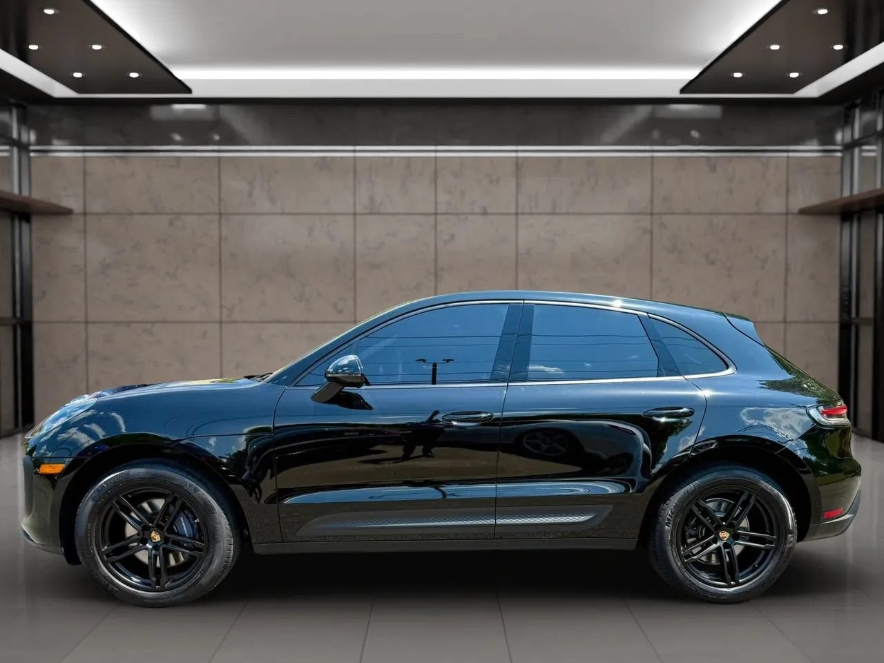 Used 2023 Porsche Macan AWD/4WD image 5