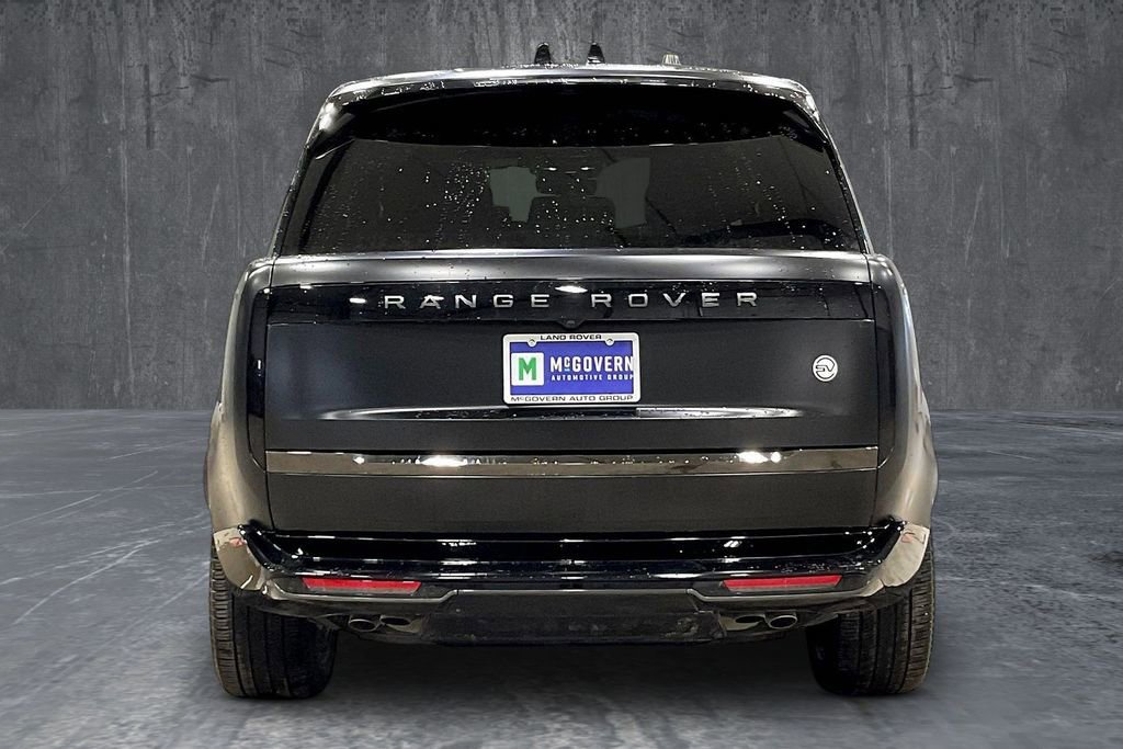 Used 2024 Land Rover Range Rover SV image 5