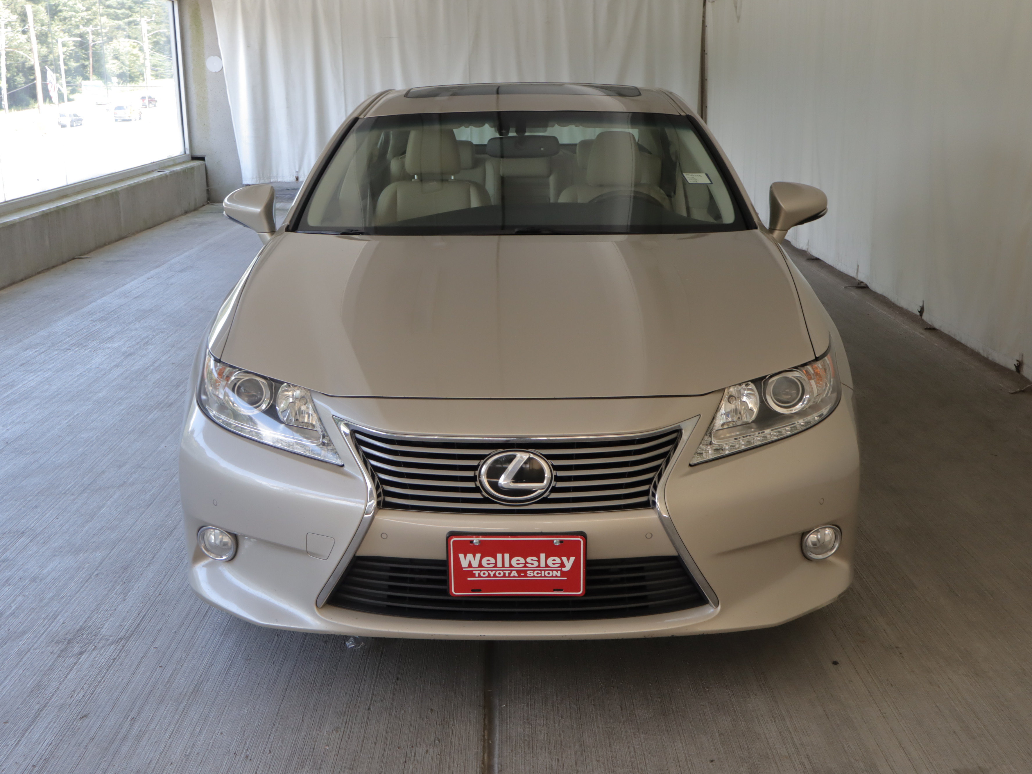 Used 2013 Lexus ES 350 w/ Luxury Pkg FWD image 4